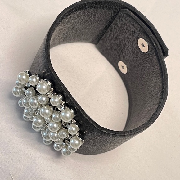 Handmade Lambskin cuff/ bracelet, with crystals stones and pearls . Made in US - Picture 3 of 6